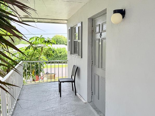 501 W Kalmia Dr APT 1