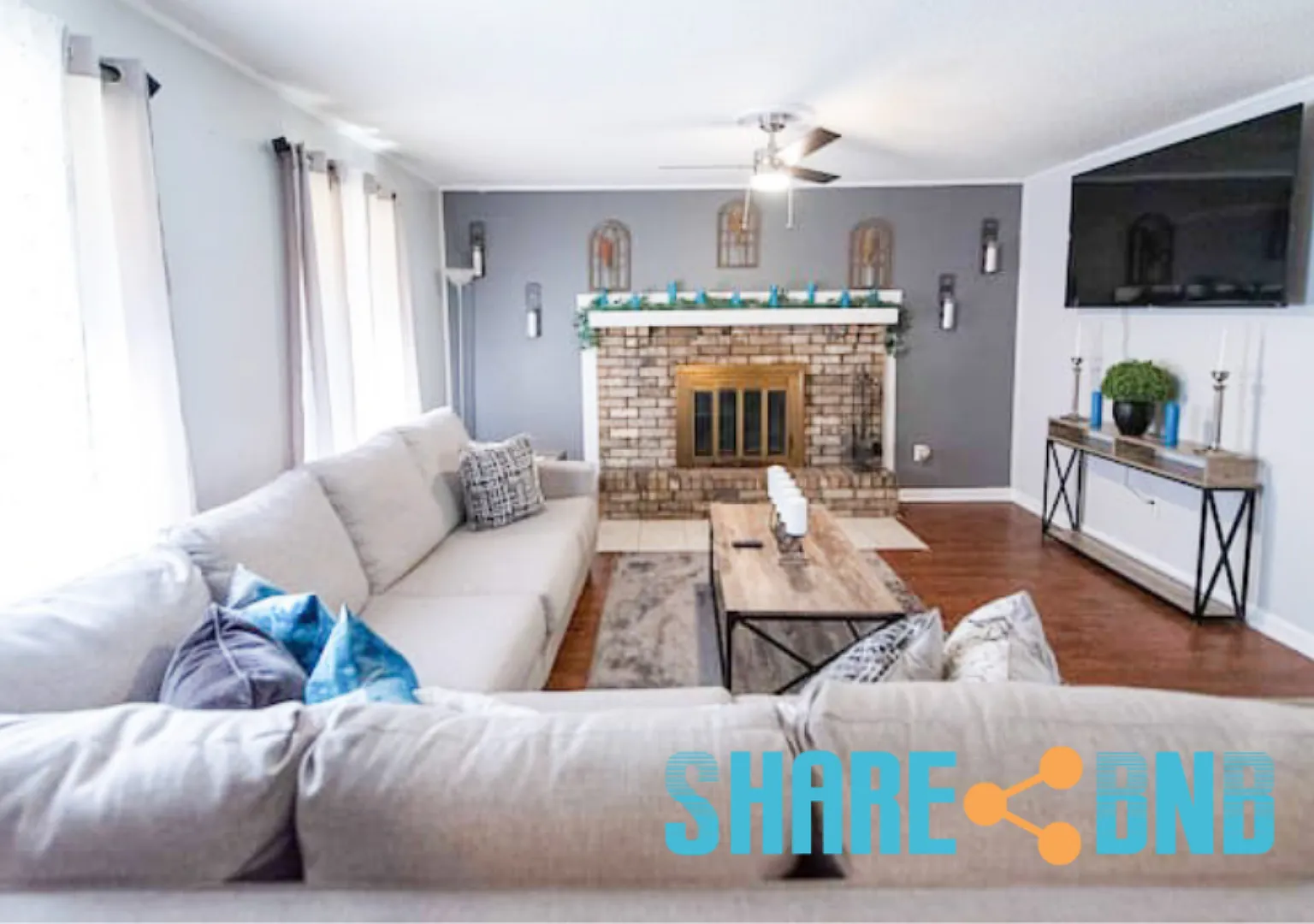 3 bed, 1288 sqft, $3,600 — Photo 2