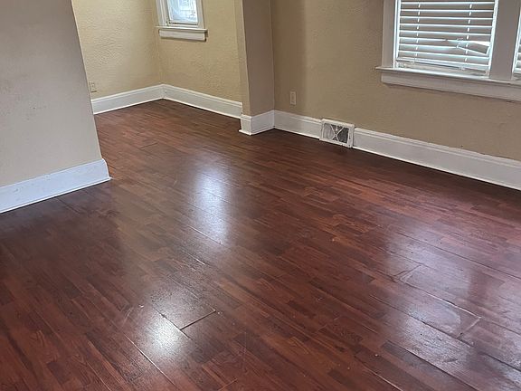 3rd image of 1819 Stahlwood Ave