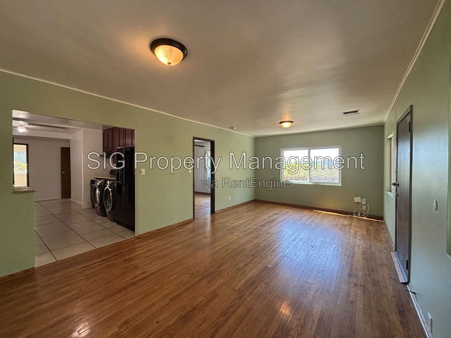 2 bed, 1.5 bath, 982 sqft, $3,600 — Photo 3
