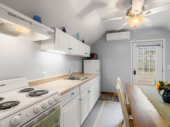 5th image of 13 Woodland Cir #2