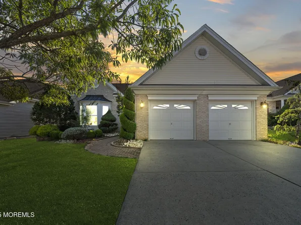 14 Barton Creek Road, Jackson, NJ 08527