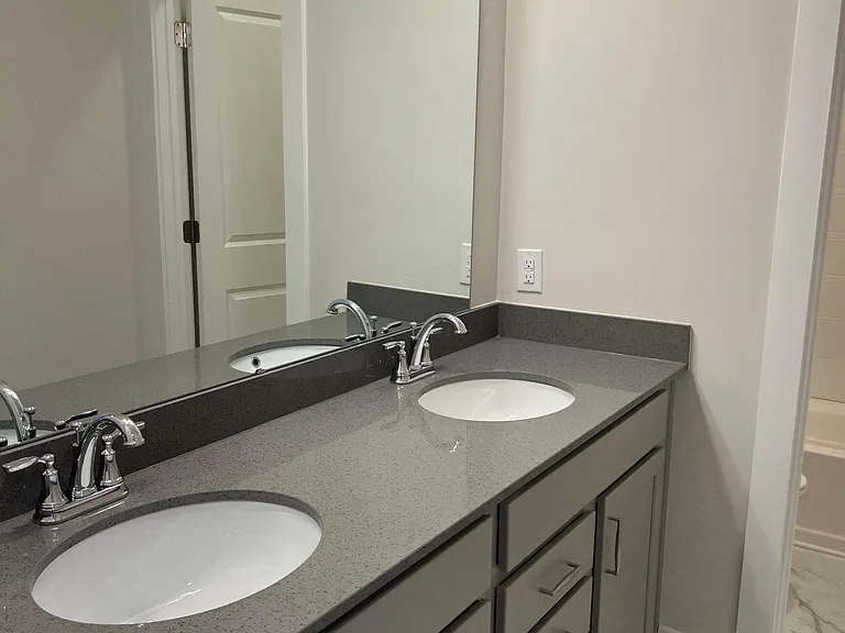 1050 Valentine Ln — Photo 13