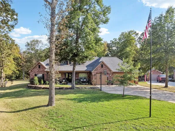 10160 E Pin Oak Ln, Claremore, OK 74019