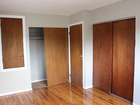 Bdrm 1 Closets view