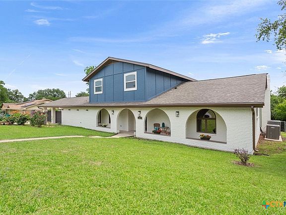 4th image of 2617 River Oaks Dr