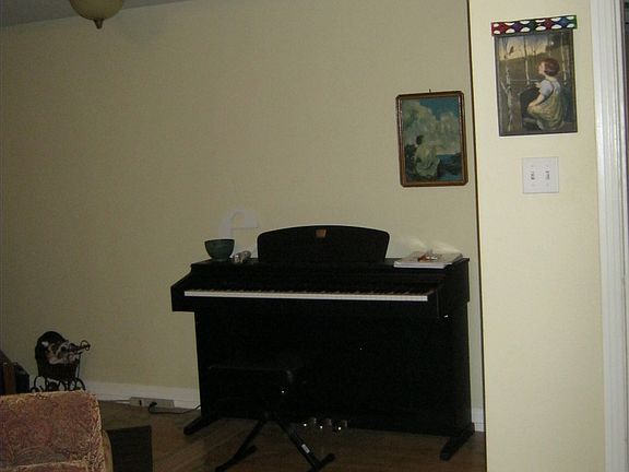 3rd image of 2353 Vestal Ave