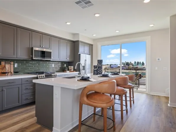 1671 W Lincoln Ave Unit 101, Anaheim, CA 92801