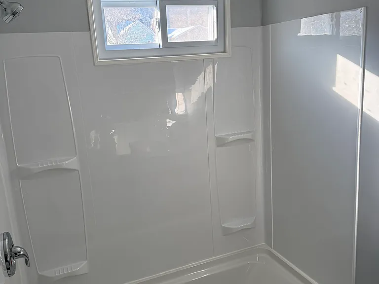 1110 Broadway Ave — Photo 2