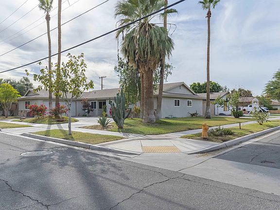 3rd image of 1802 Cypress Dr