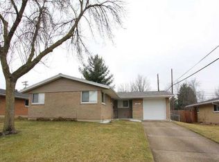 1475 Maplegrove Dr, Fairborn, OH 45324
