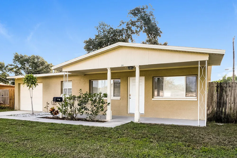2 bed, 1.0 bath, 968 sqft, $2,120 — Photo 3