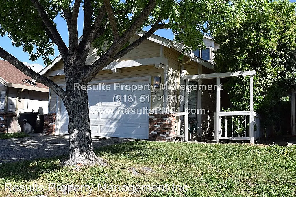 1312 Hidalgo Cir photo 1