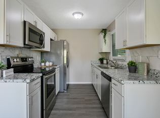 1606 Hickoryridge Ct, Fayetteville, NC 28304