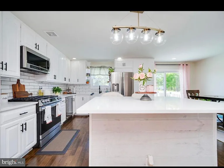 10 Cherrywood Rd — Photo 14