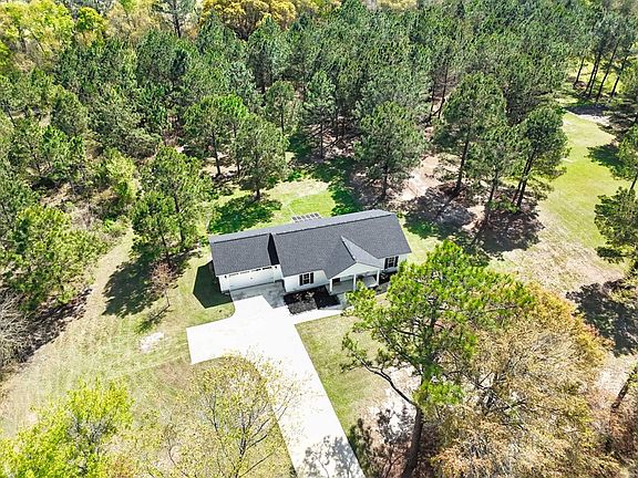 2nd image of 450 Pine Forest Rd