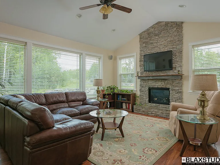 6149 N Kettle Dr — Photo 3