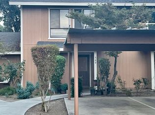 340 N Crenshaw St, Visalia, CA 93291