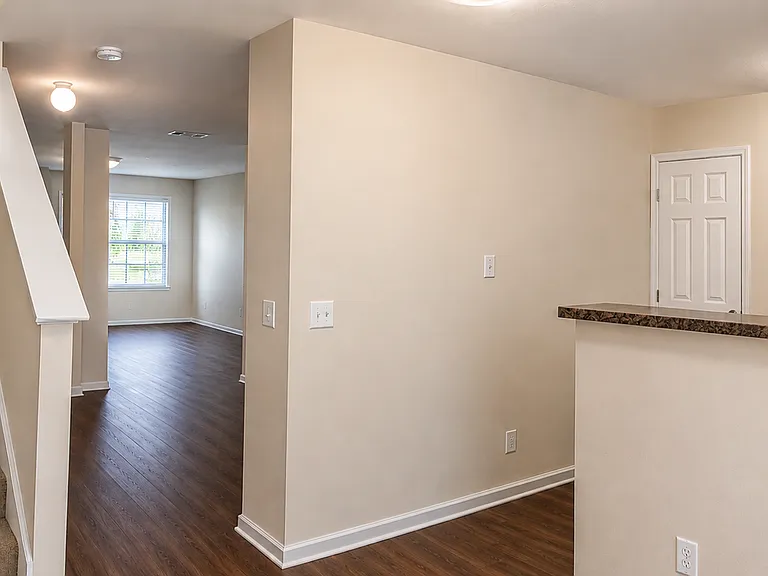 11 Transom Rd — Photo 7