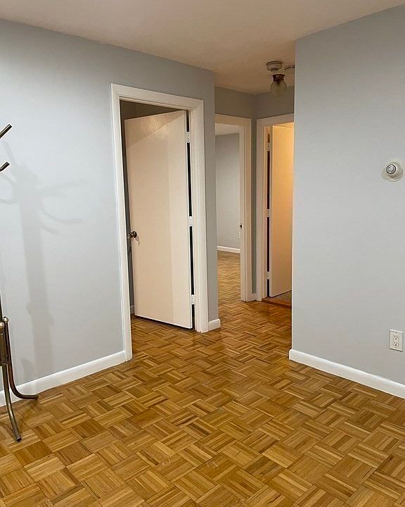 1st image of 200 Newbury Ave APT 15