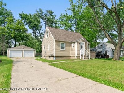 2914 W Holmes Rd, Lansing, MI, 48911