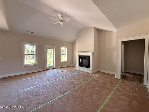 3rd image of 454 James Street