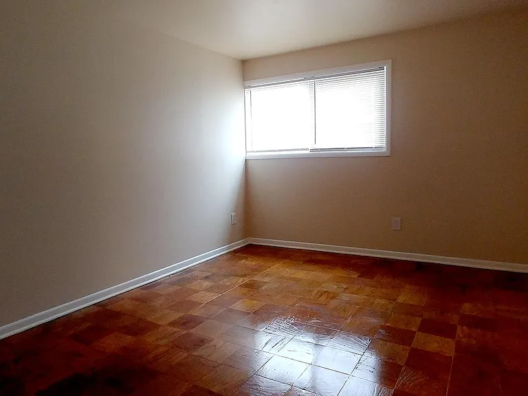 Riverwood Apartments, LLC — Photo 9