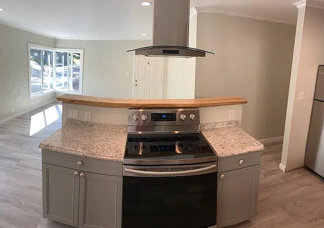 1 bed, 700 sqft, $1,550 — Photo 3