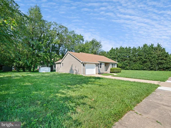 698 Buckson Dr, Dover, DE 19901