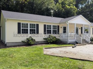 Maple St 1103, Hendersonville, NC 28792