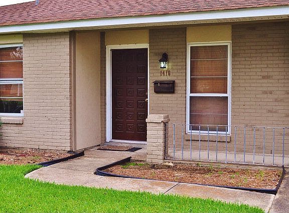 3rd image of 1416 Carrollwood Dr
