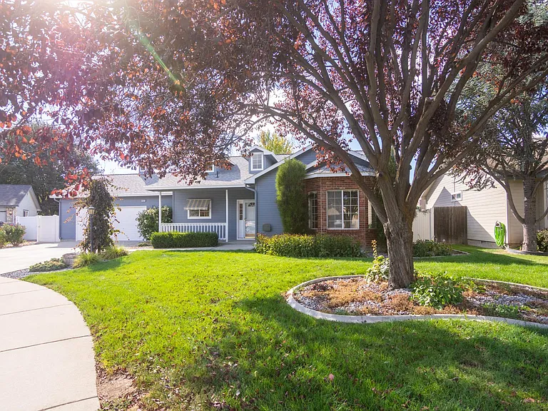 4647 N Tumbleweed Pl — Photo 2