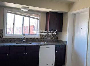 1310 Carol St #2-B, Park Ridge, IL 60068