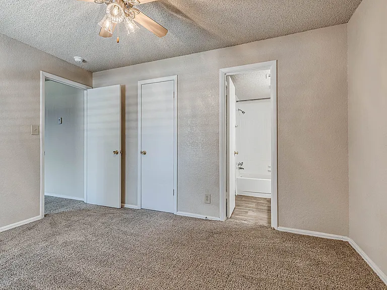 Riverchase Apartments — Photo 70