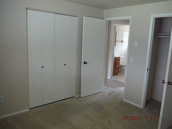 3rd image of 18004 E Riverway Ave