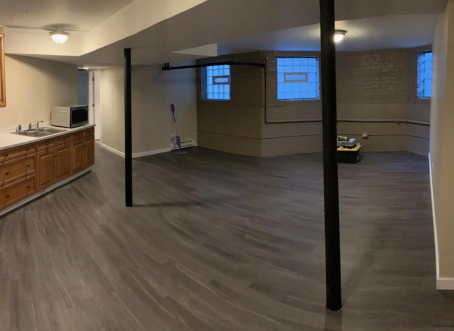 1 bed, 925 sqft, $1,600 — Photo 4