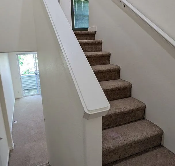 Halsey East Townhomes — Photo 80