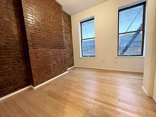 Rented by J PRESTON AND ASSOCIATES INC | media 11