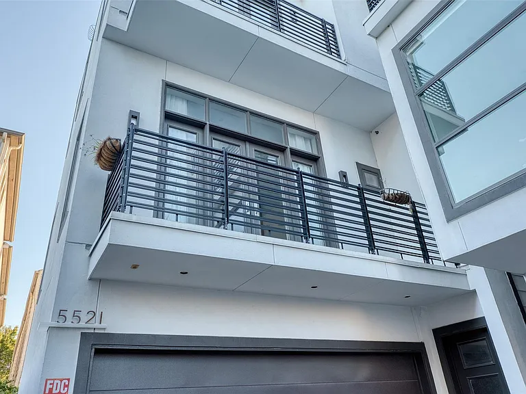 5521 Kiam St — Photo 2