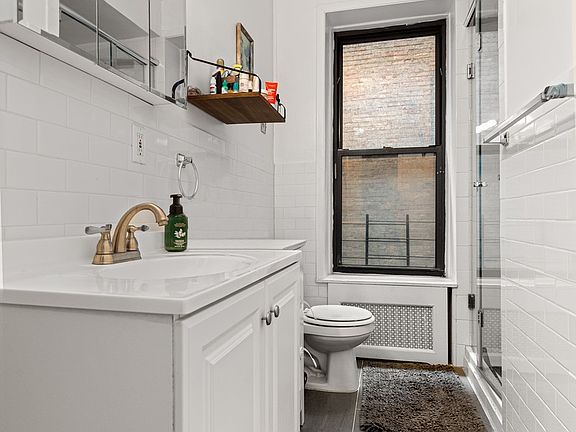 3rd image of 6 W 107th St APT 6B