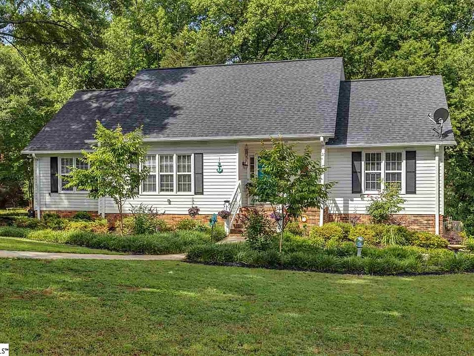 1st image of 1104 Plantation Dr