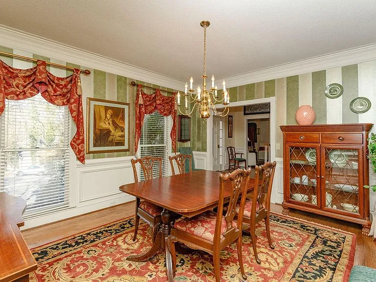 10315 Crescent Ridge Dr — Photo 4