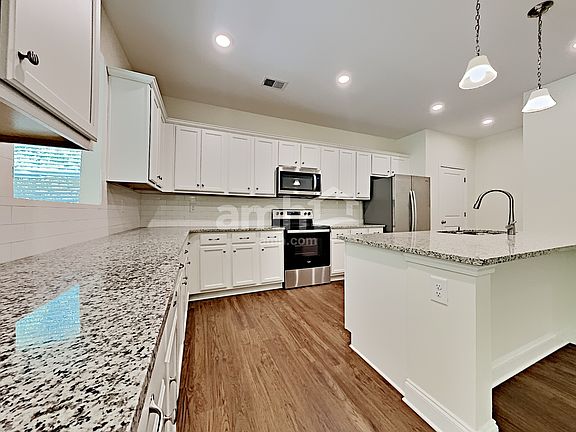 3rd image of 3358 Okelly Dr