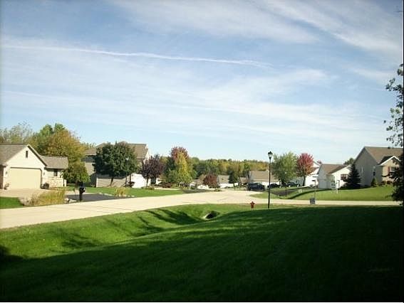 2nd image of N418 Robinhood Dr