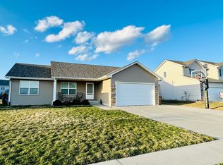 2909 SE Ridge Crest St, Grimes, IA 50111
