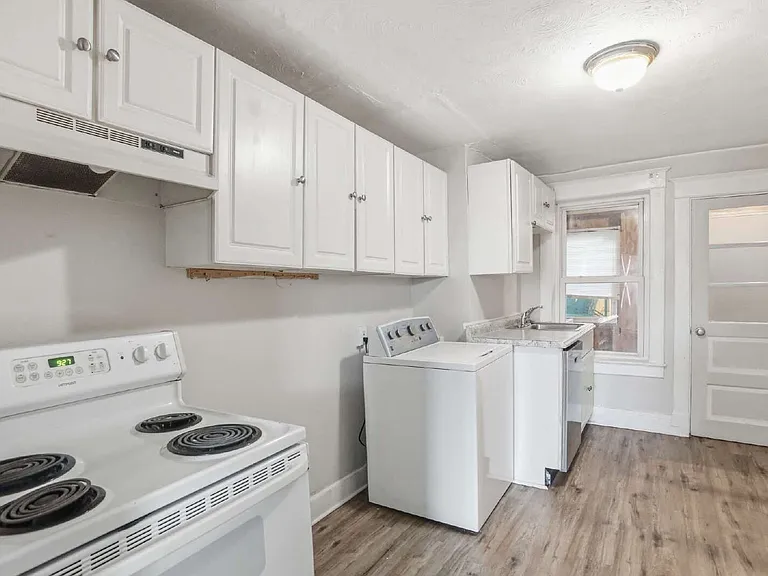 13 N Maryland Ave — Photo 8