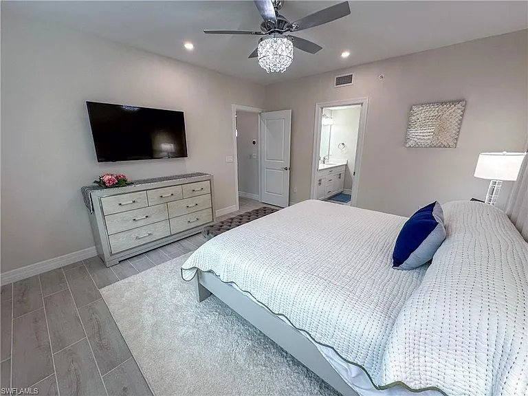 220 Indies Dr E #101 — Photo 20