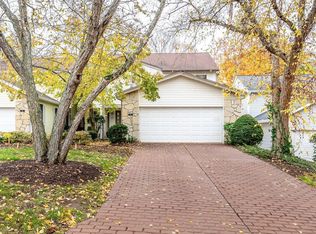 1563 Charlemont Dr, Chesterfield, MO