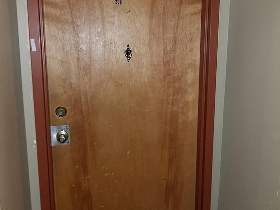 2nd image of 1125 Jackson St APT 206