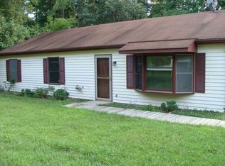 11046 Woods Cross Rd, Gloucester, VA 23061